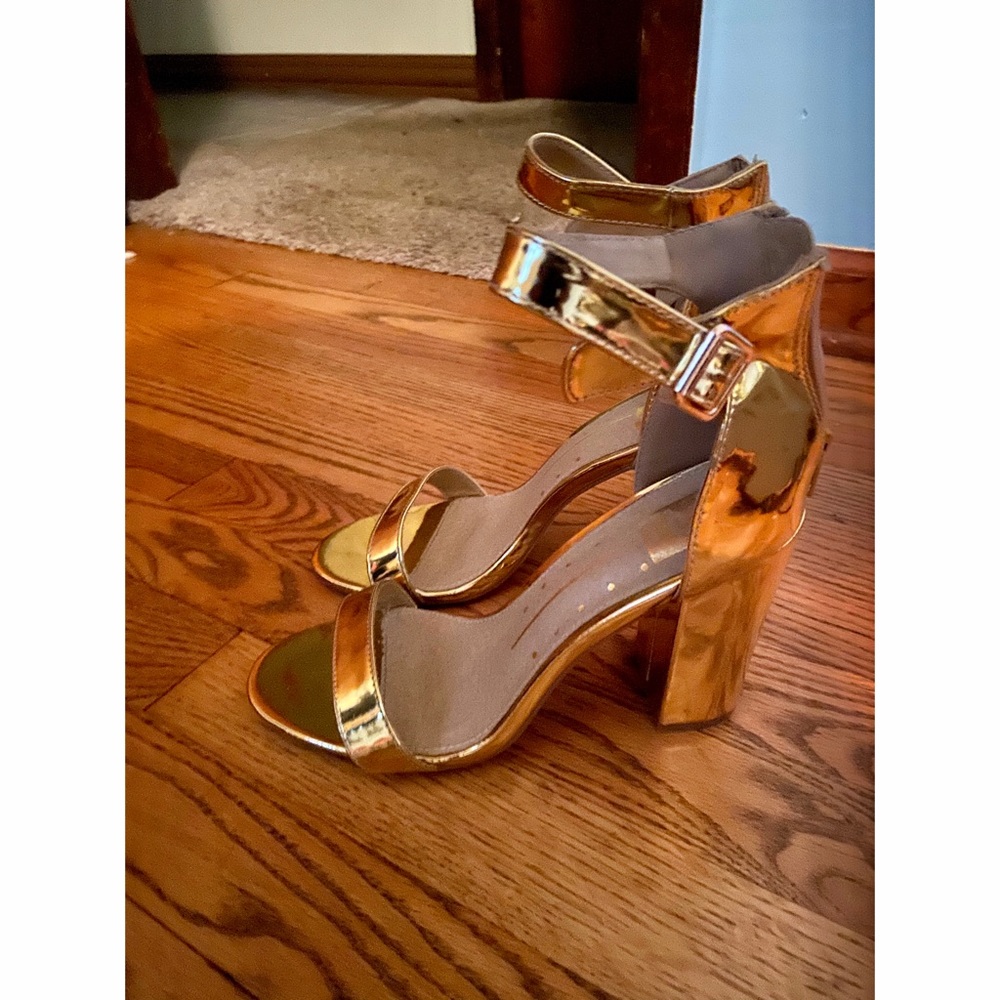 Size 9 chunky heels